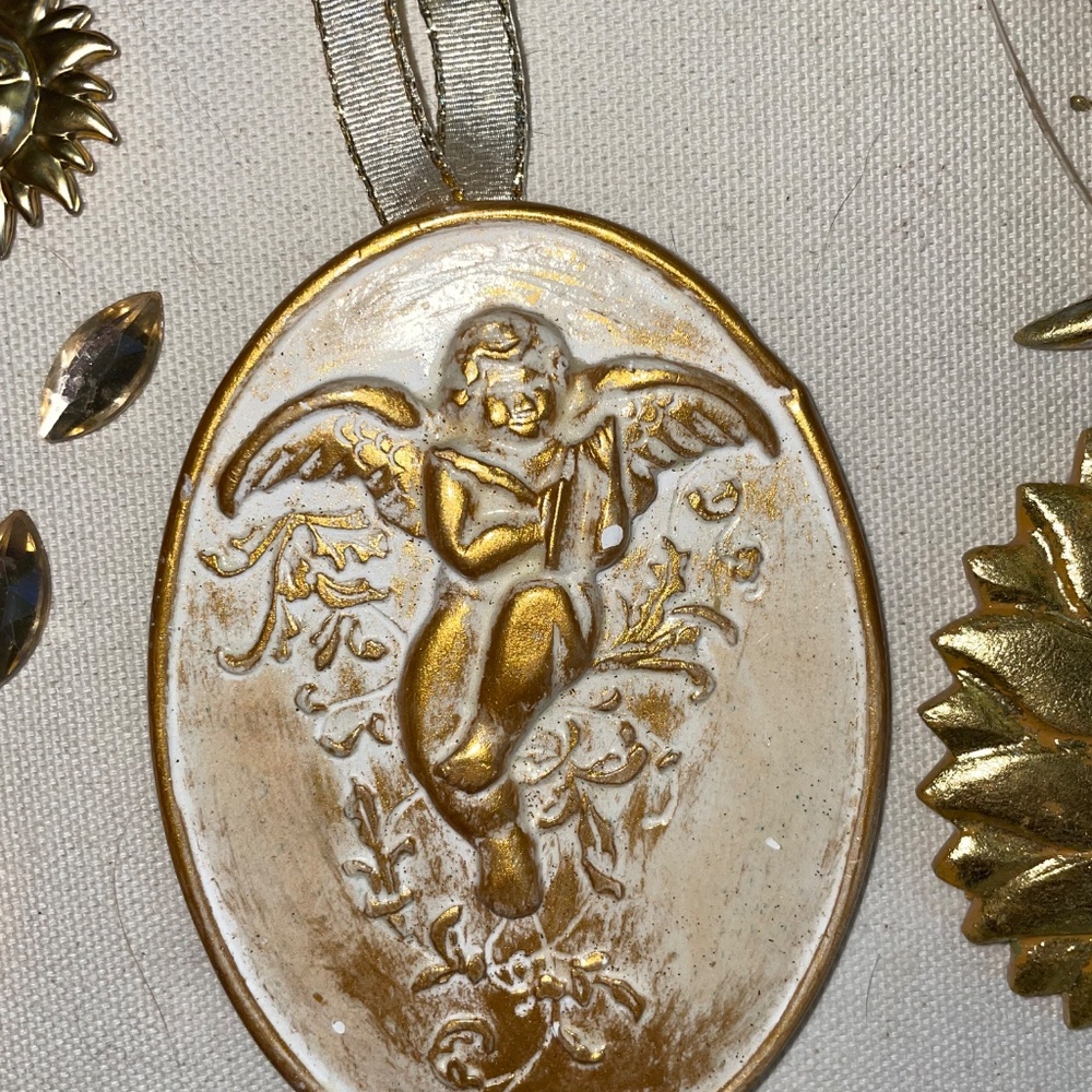 Gilded Treasures! Lot of 15+ Handmade paper and plaster ornaments &  decor items - Picture 10 of 15